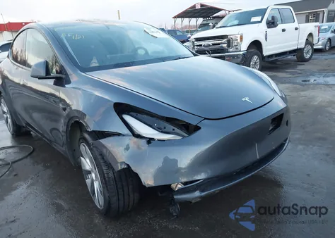 2023 Tesla Model Y из США, поврежденный, VIN 7SAYGDEE0PA172079